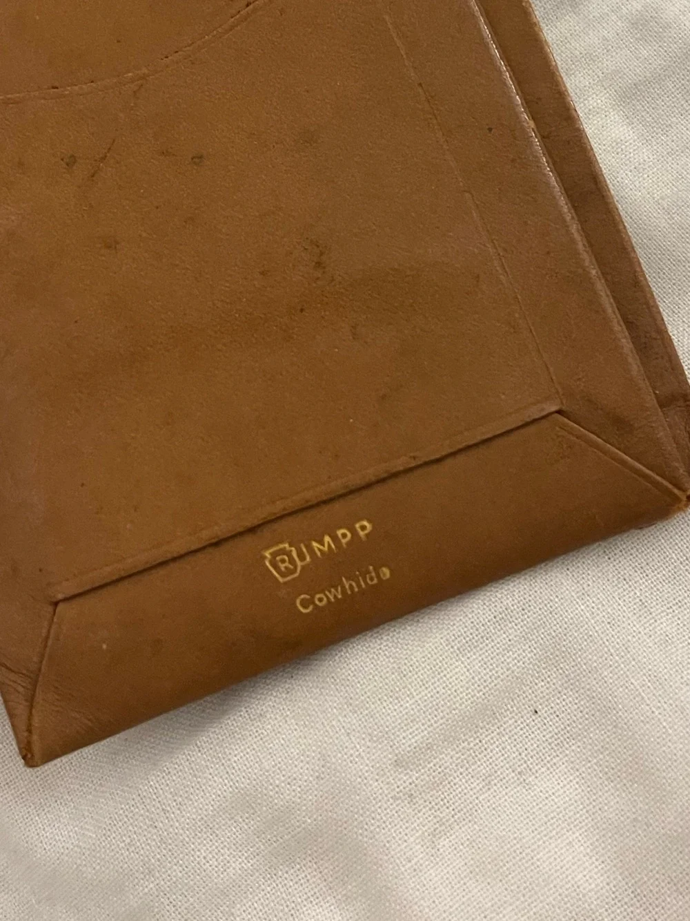 Men's Classic Tan Cowhide Leather Bifold Wallet - Unbranded